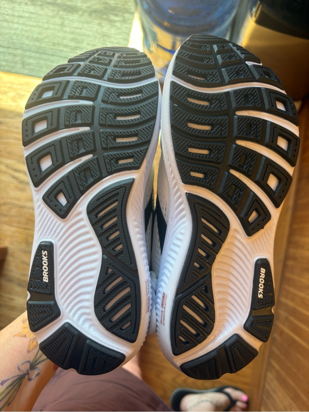 Brooks Ghost 18! White Running Shoes with Black Logo Accent - Picture 4 of 8